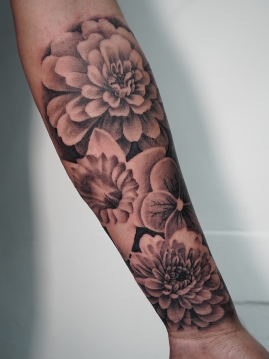 Birth Flower Tattoos by Charleigh Rae at Broadway Dept. Midtown Sacramento