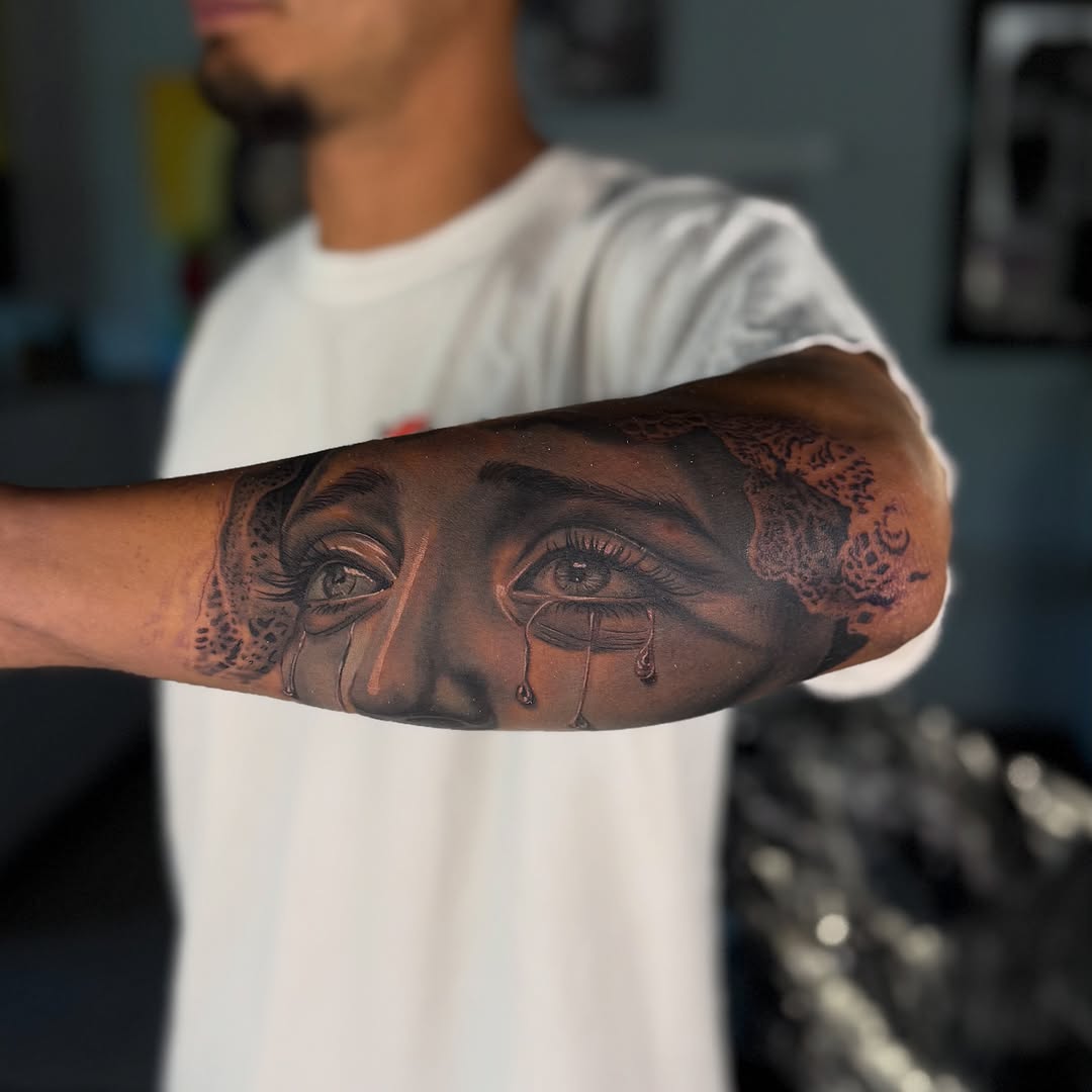 Eduardo Gomez Tattoo Artist Now Booking June and July at Broadway Dept Sacramento