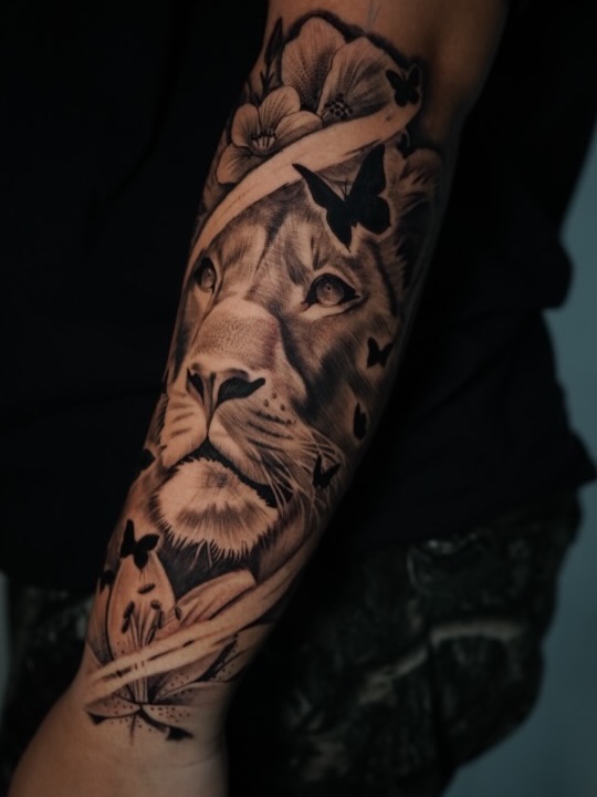 Fresh and healed tattoo design showcased at Broadway Dept. Midtown Sacramento tattoo shop.
